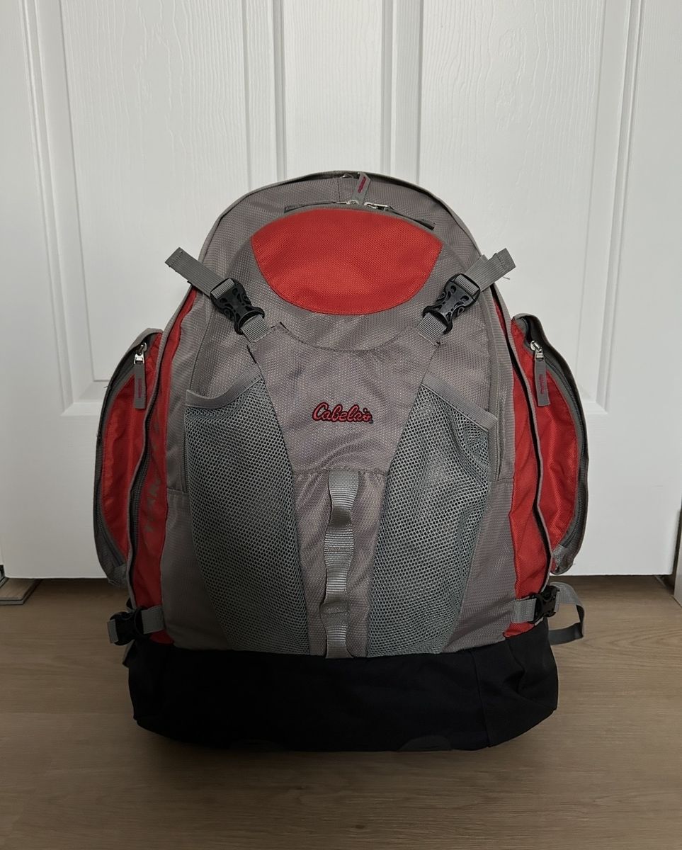 Nice Comfy Cabela’s Hiking Backpack