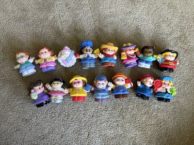 15 Fisher-Price Little People Figures, Set 2