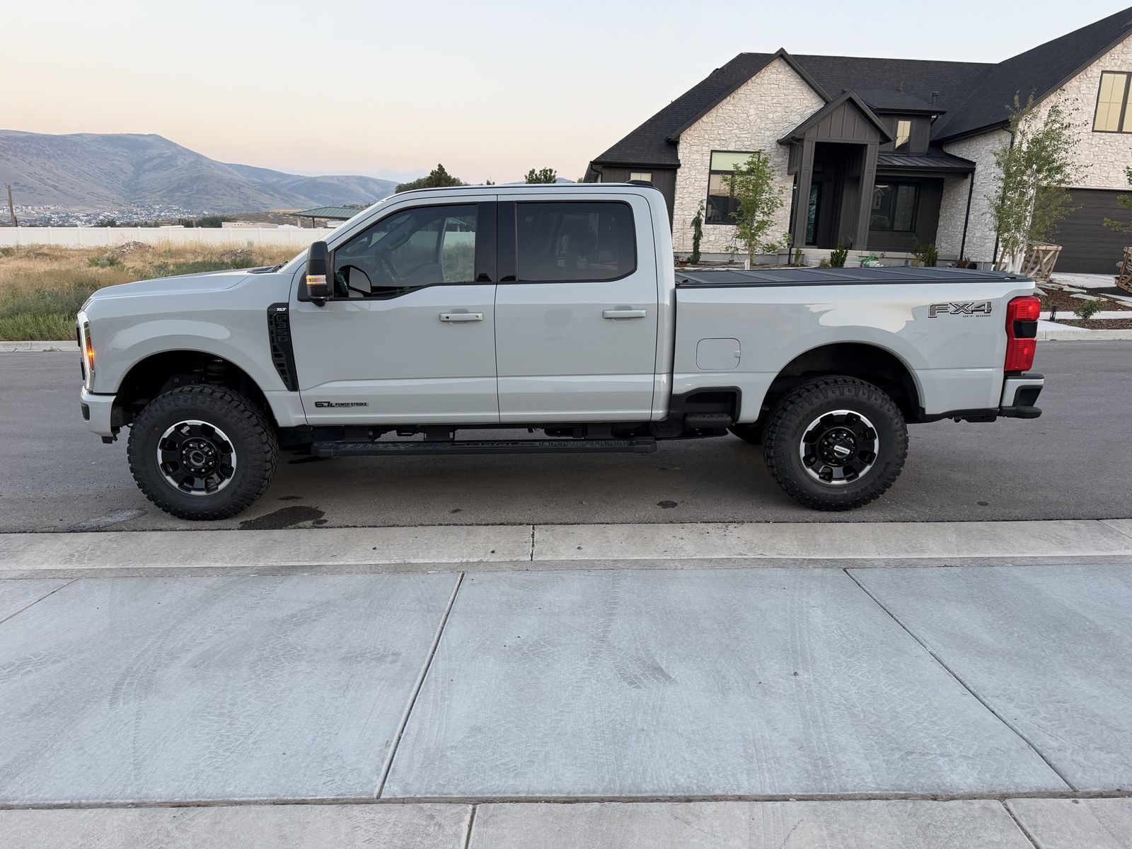 2025 Ford F-350 XLT Lariat