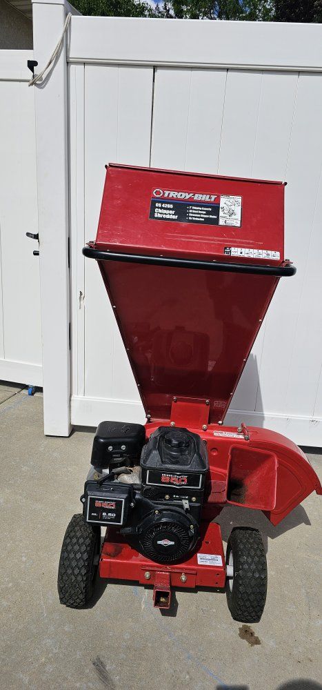 Troy-Bilt CS4265 Chipper Shredder 205cc with a 2-inch chipping capacity