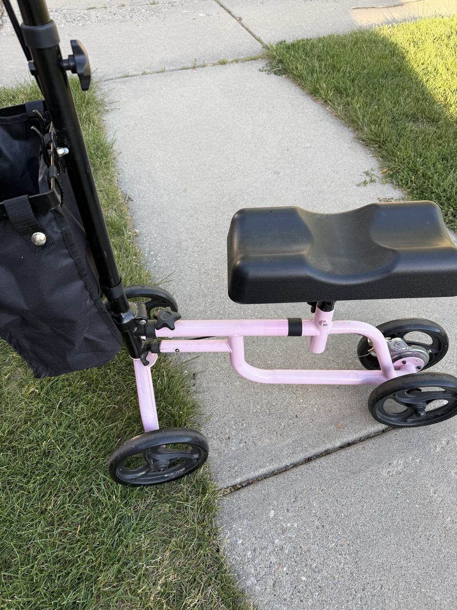 Knnee Scooter