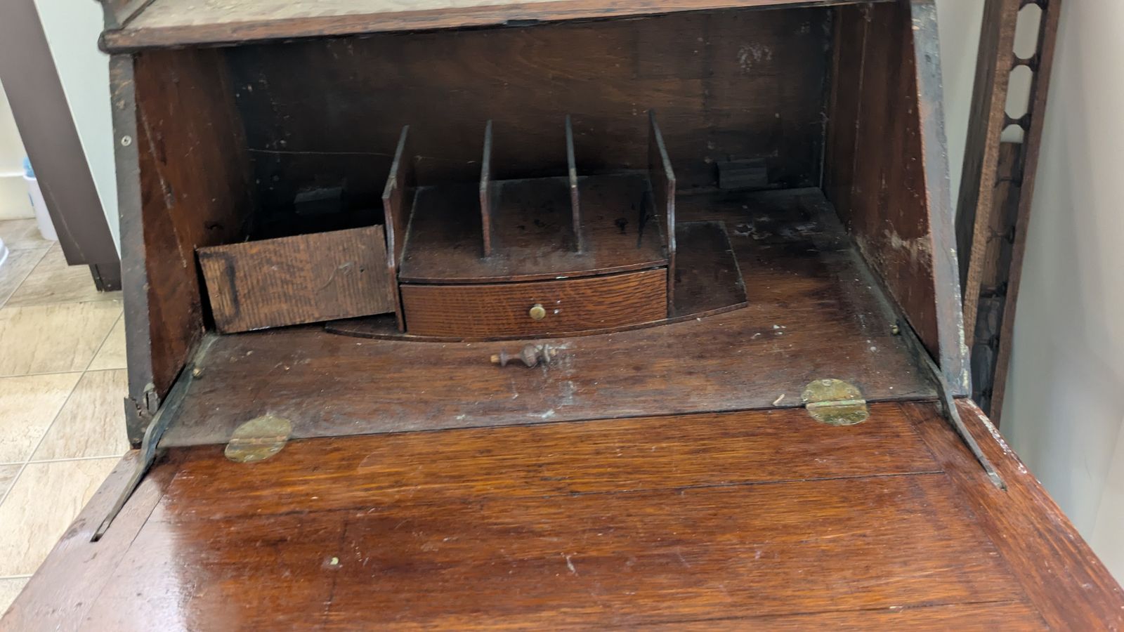 Main image 3