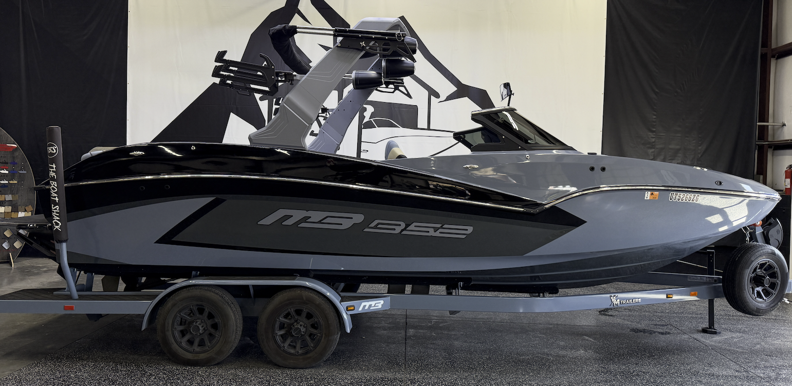 2025 MB B52 Alpha 23 Premium Surf Boat Rental | Wasatch Front