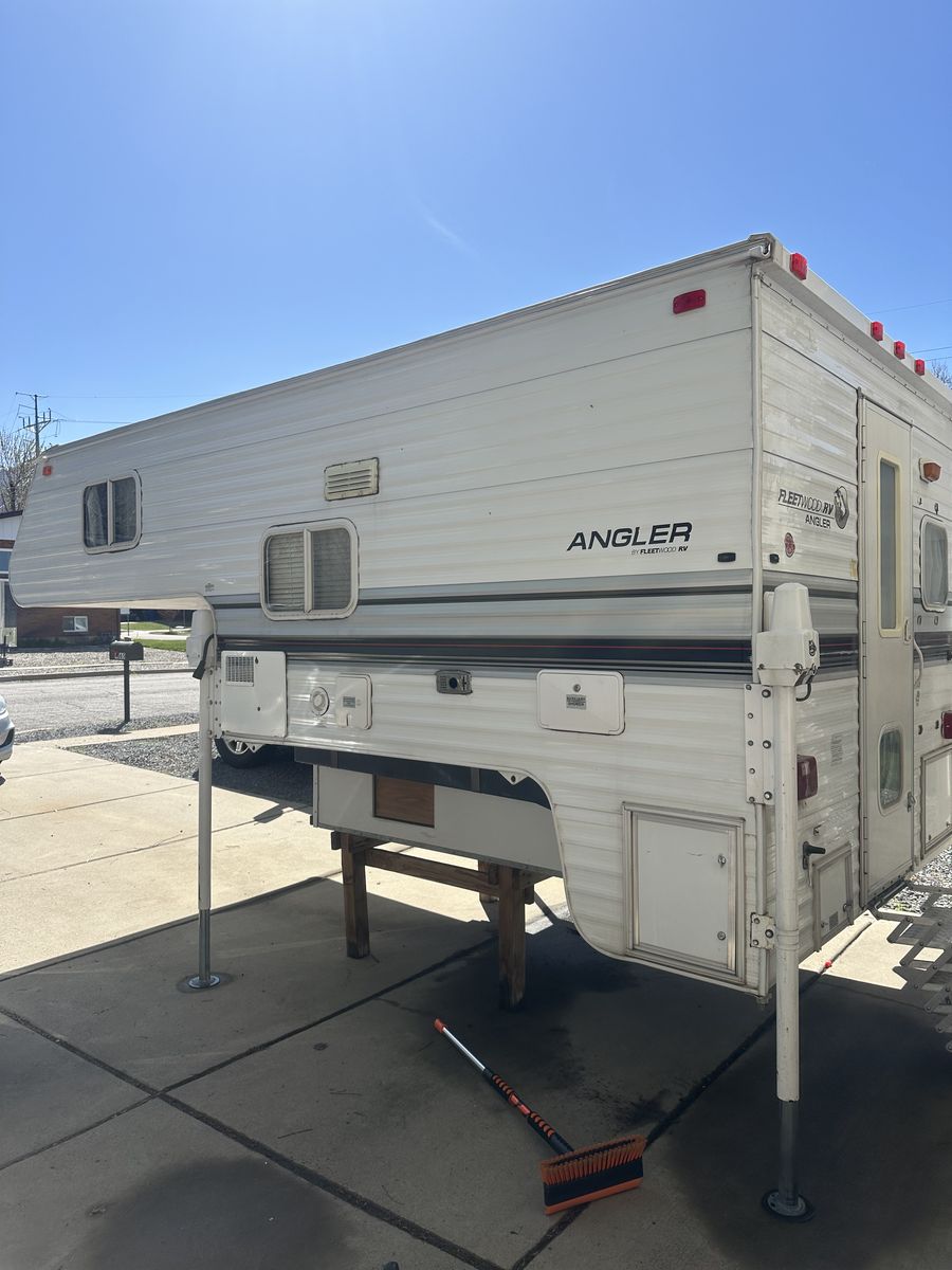 2002 fleetwood angler