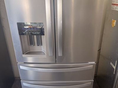 Whirlpool Stainless Steel French Door Refrigerator with Ice & Water Dispenser