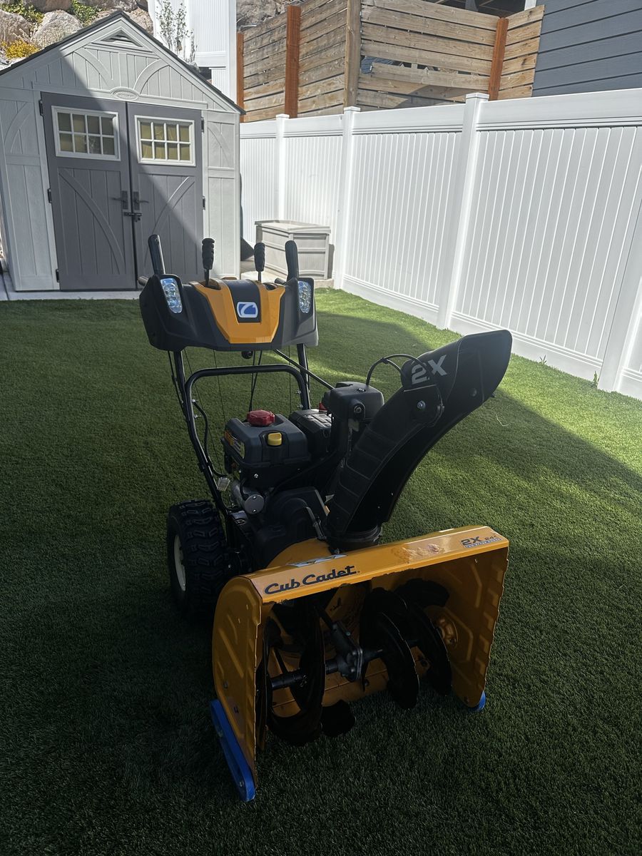 Cadet Snowblower 24 2 Stage