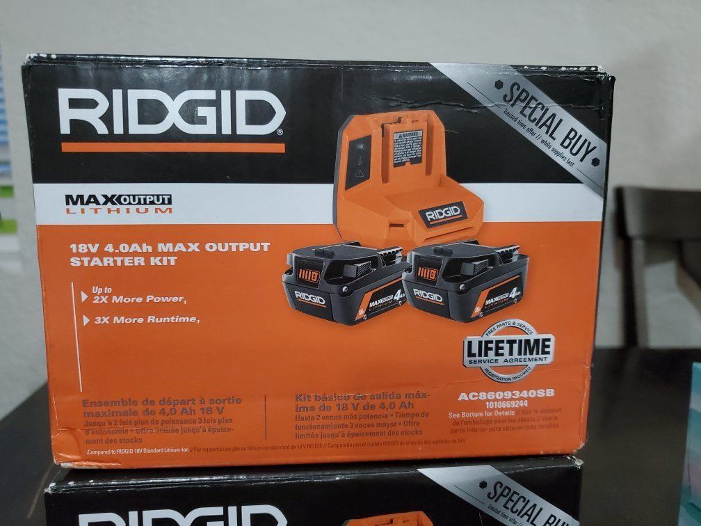 RIDGID 18V MAX Output Starter Kit with (2) 4.0 Ah Batteries and Charger