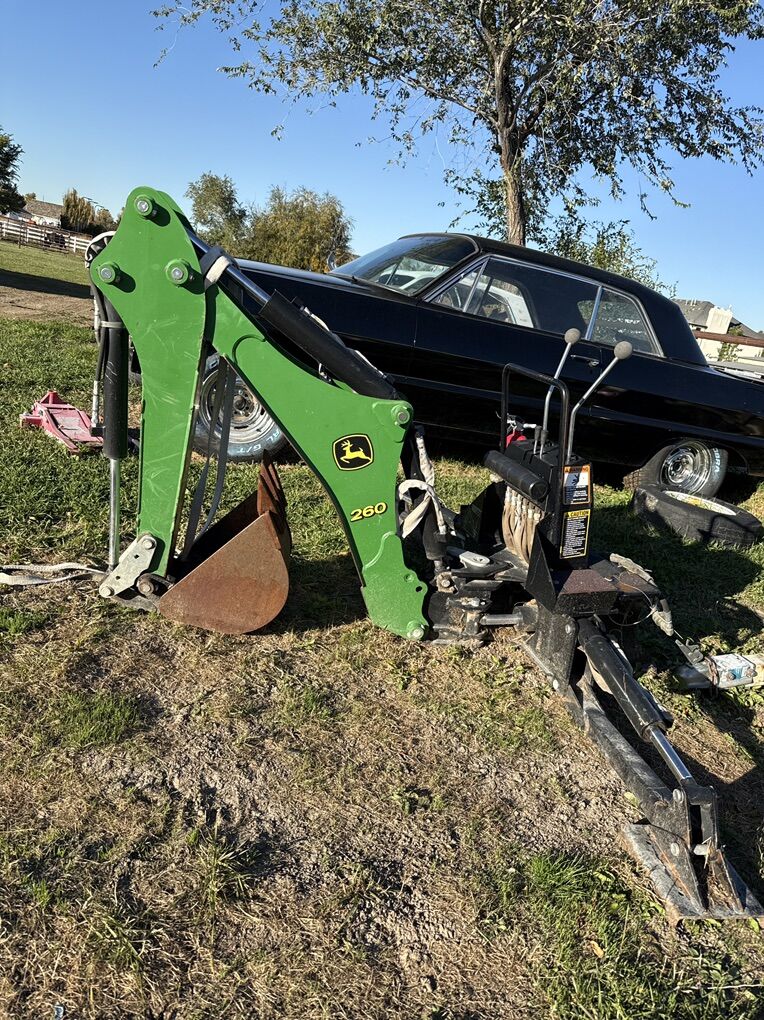 John deere Backhoe 260