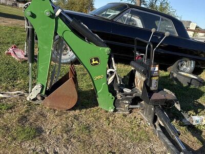 John deere Backhoe 260