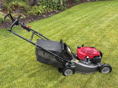 Honda HRC 216 Commercial Mower in Excellent Condition