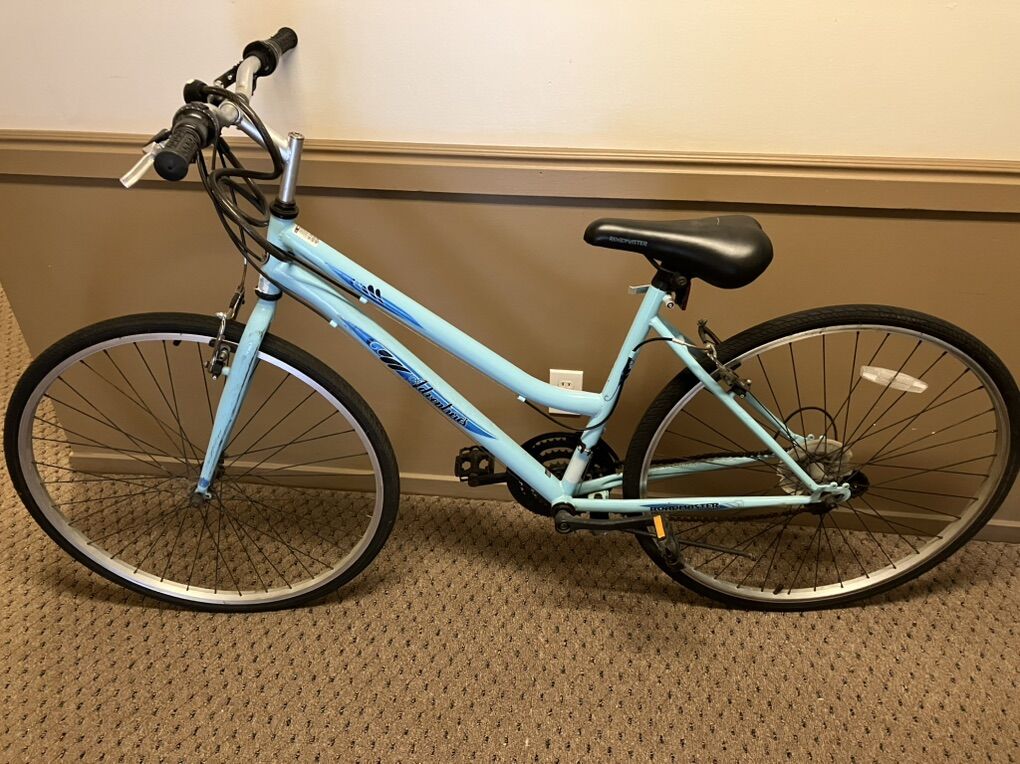 Light Blue Roadmaster 700c Hybrid Bike