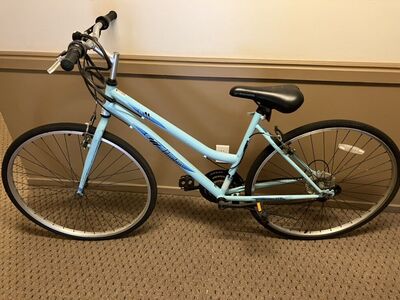 Light Blue Roadmaster 700c Hybrid Bike