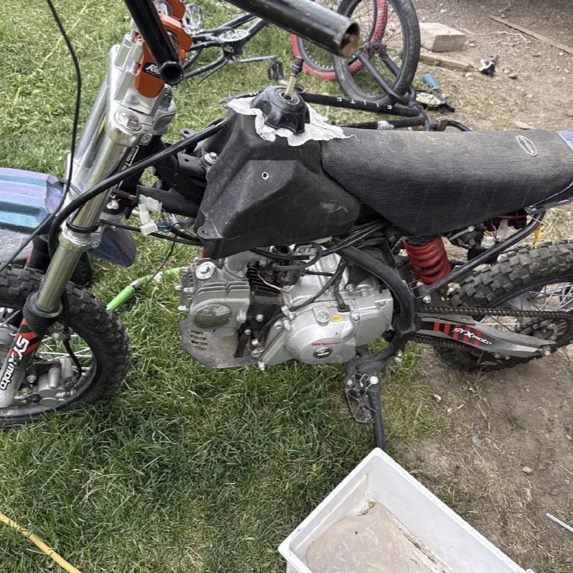 Ice bear roost 125cc pit bike