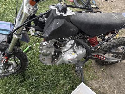 Ice bear roost 125cc pit bike