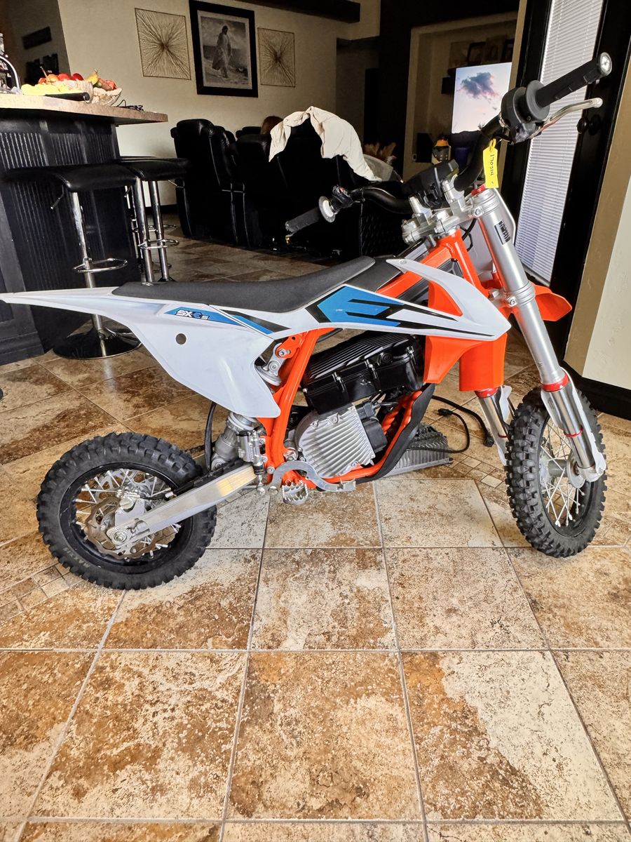 2021 KTM SX-E 5 Electric Dirt Bike – Excellent Condition
