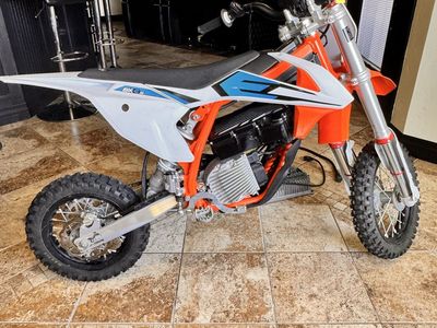 2021 KTM SX-E 5 Electric Dirt Bike – Excellent Condition