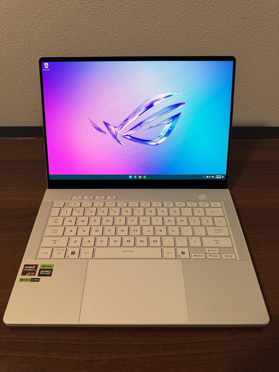 ROG Zephyrus G14 (2025) – RTX 5070 Ti – 32GB LPDDR5X-7500– 3K OLED