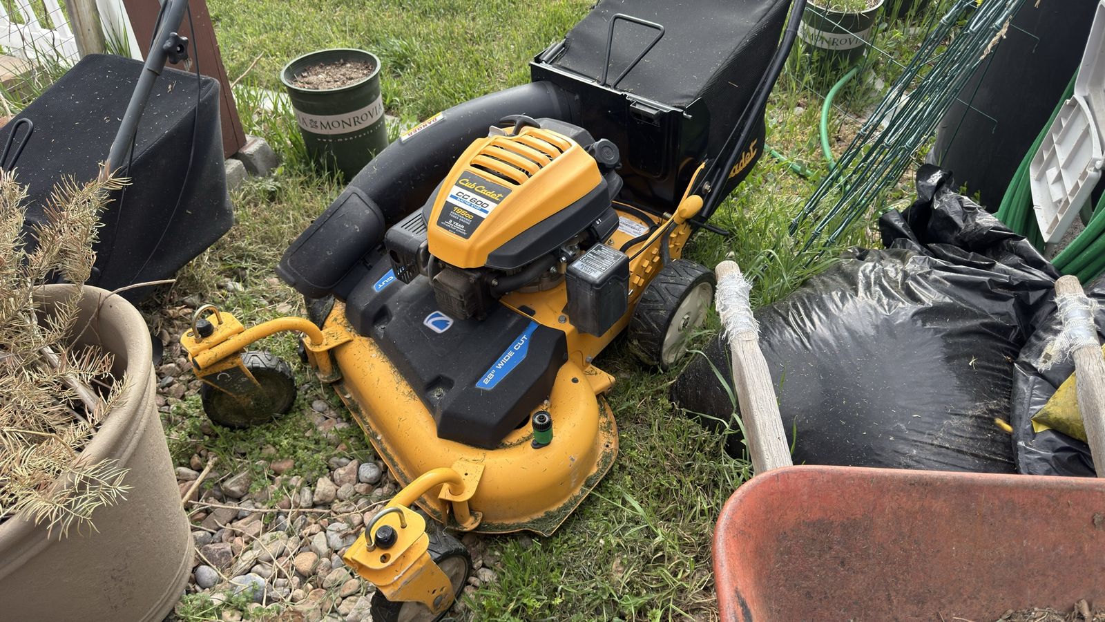 Cub Cadet CC600 Self Propelled Lawn Mower