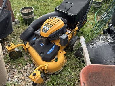 Cub Cadet CC600 Self Propelled Lawn Mower