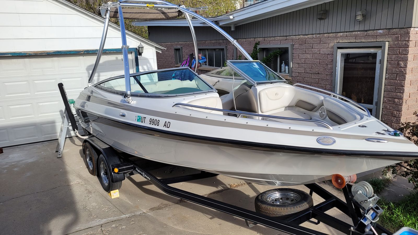 2006 Crownline Open bow