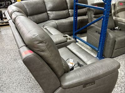 Gilman Creek Wylder Leather Power Reclining Sectional