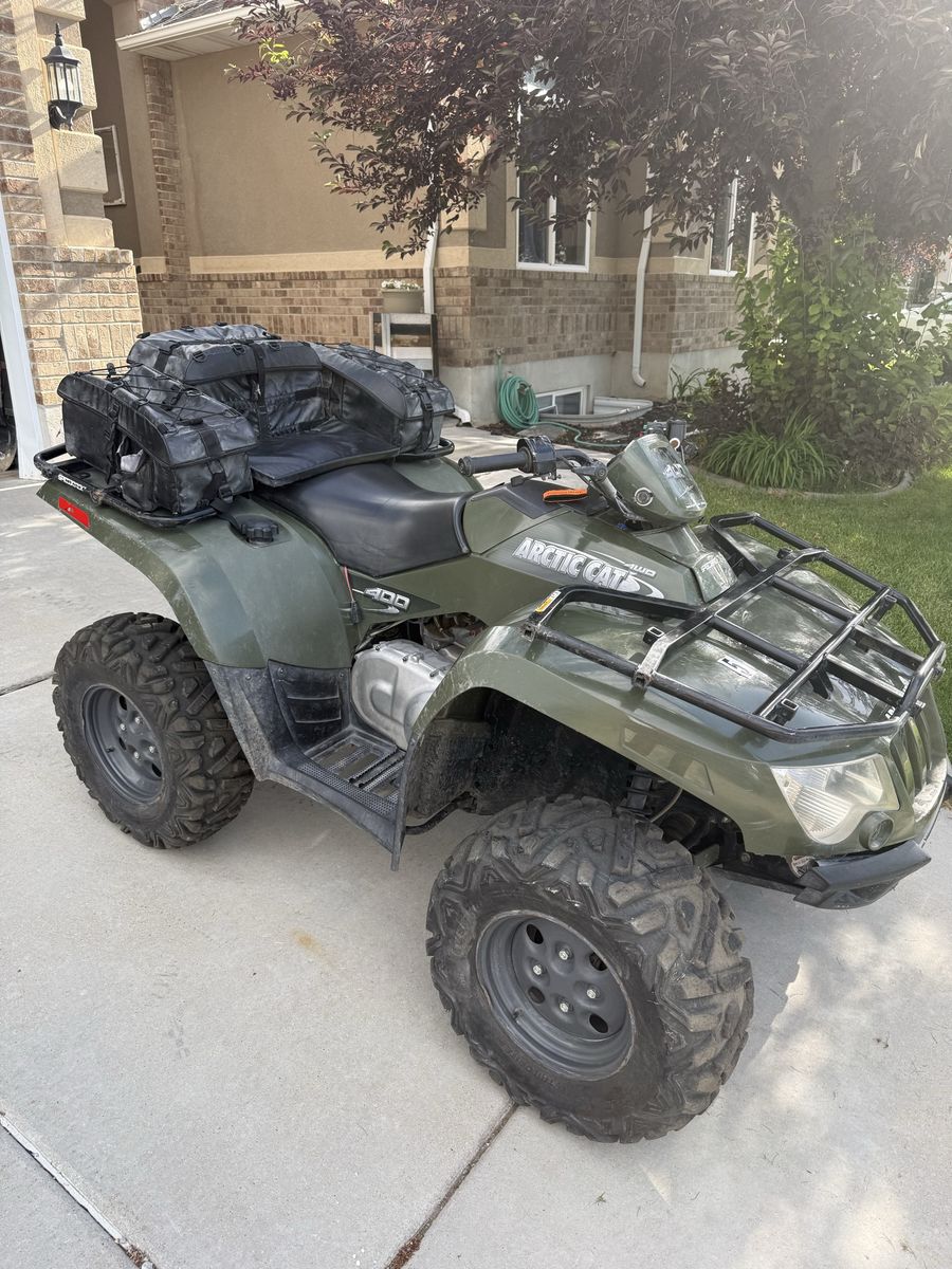 2004 Arctic Cat 400 4x4 ATV - Includes Storage Bags - Great Condition!