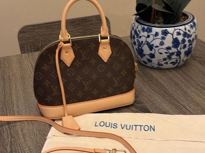 Louis Vuitton Alma PM purse Replica