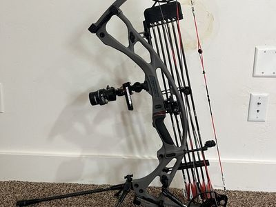 Hoyt RX8