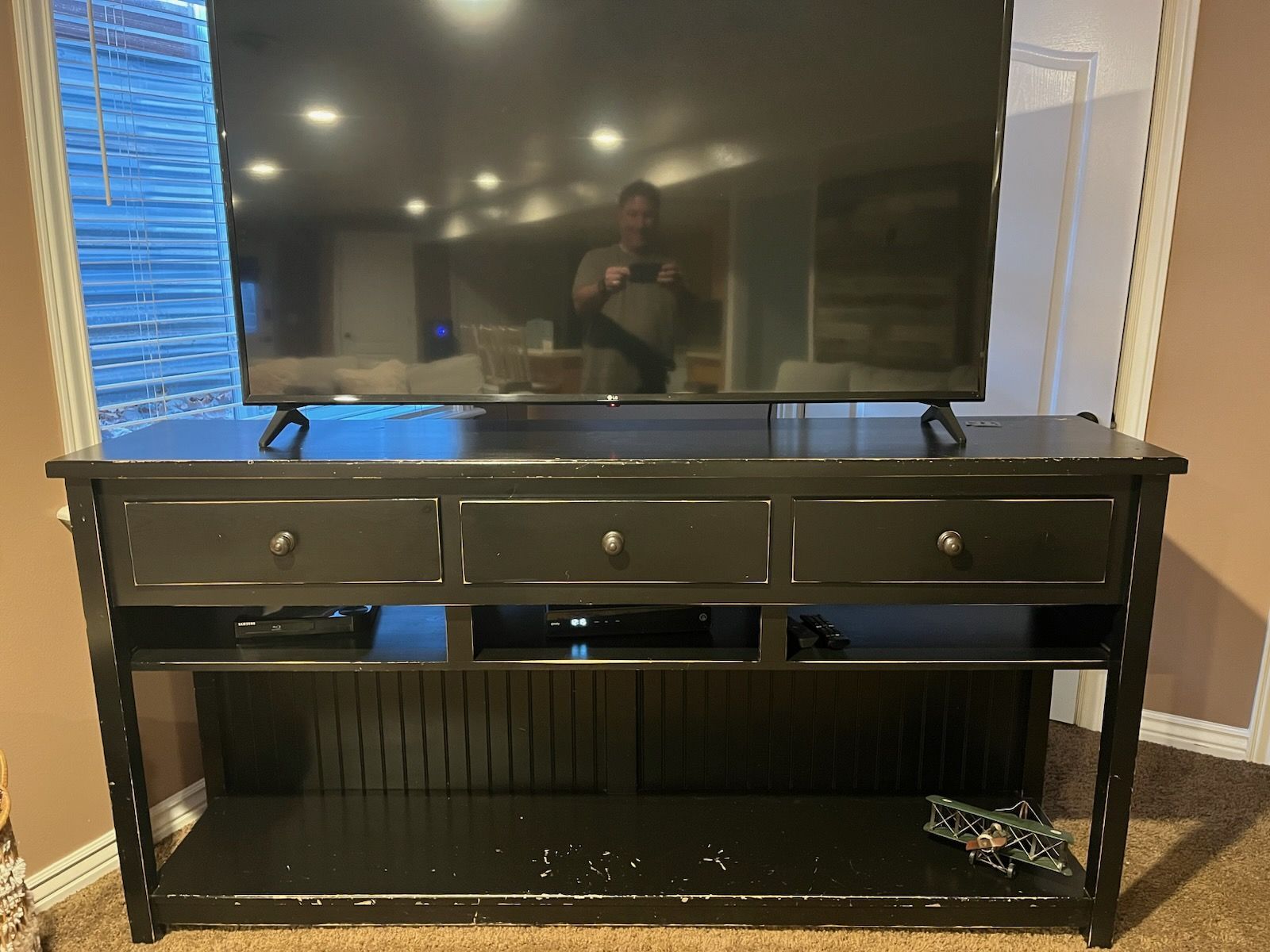 Entertainment TV Stand