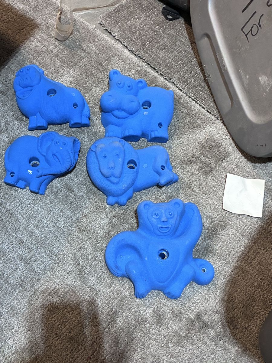 Atomik Safari Animals Climbing Holds Set - Blue, Excellent Condition, with Bolts