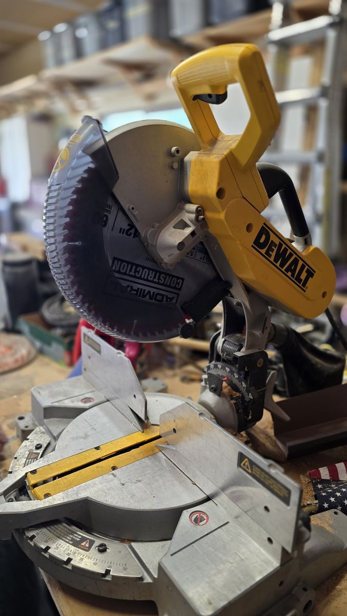 Dewalt 12'' chop saw