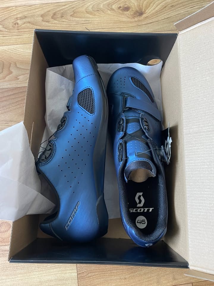 Brand new Scott Road Comp Boa cycling shoes size 46