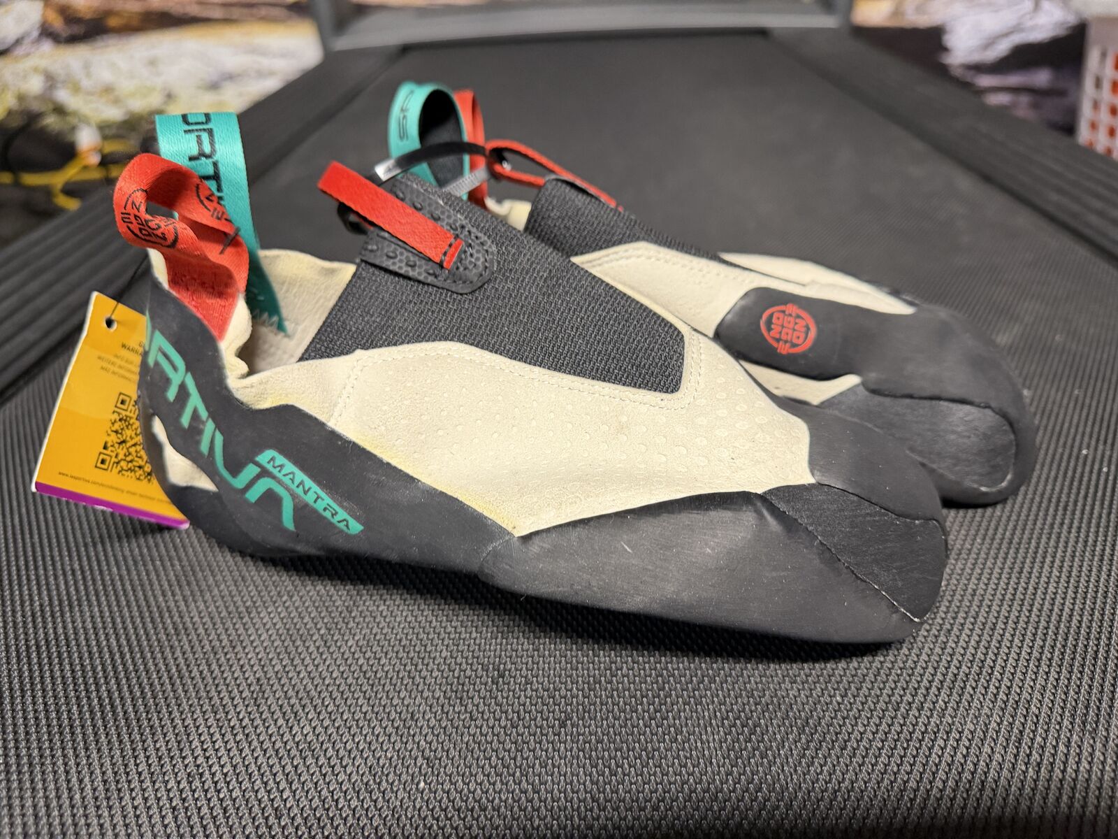 La Sportiva Mantra Climbing Shoes sz 41.5 (Brand New!)