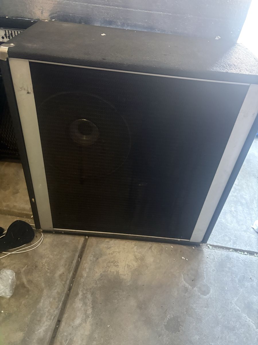 Peavey 2x12 guitar cab