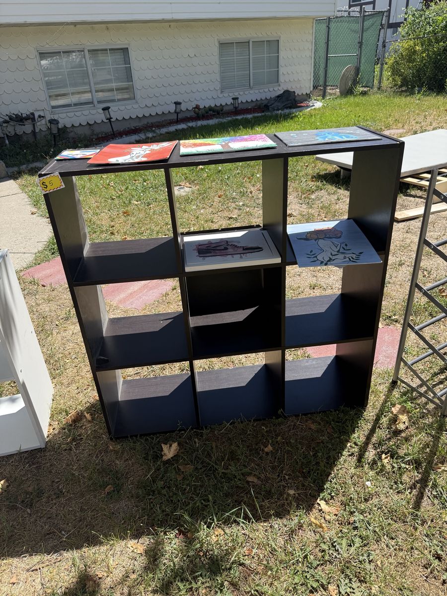 Storage shelf