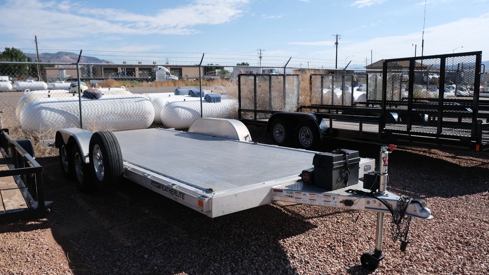 2022 FEATHERLITE 3182-18 Bumper Pull with Winch!