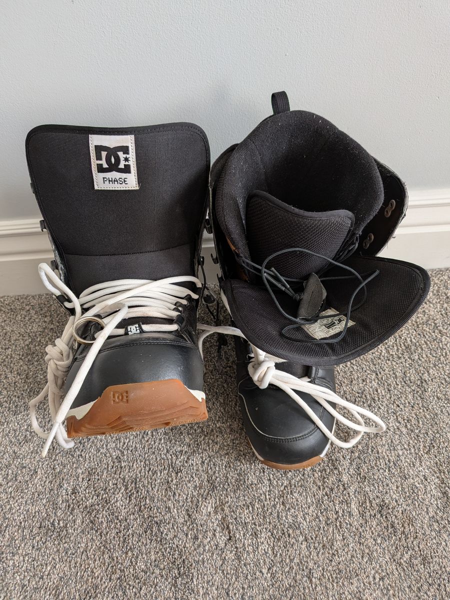 DC Phase 2011 Snowboarding Boots
