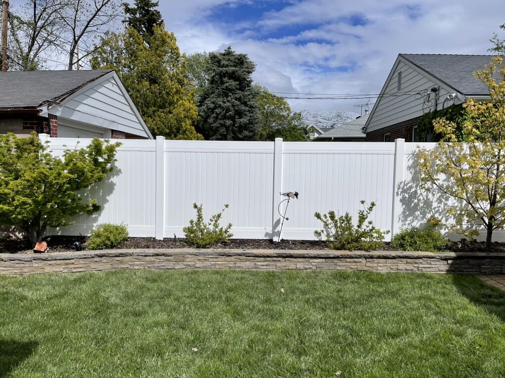 Vinyl Fencing And Gates