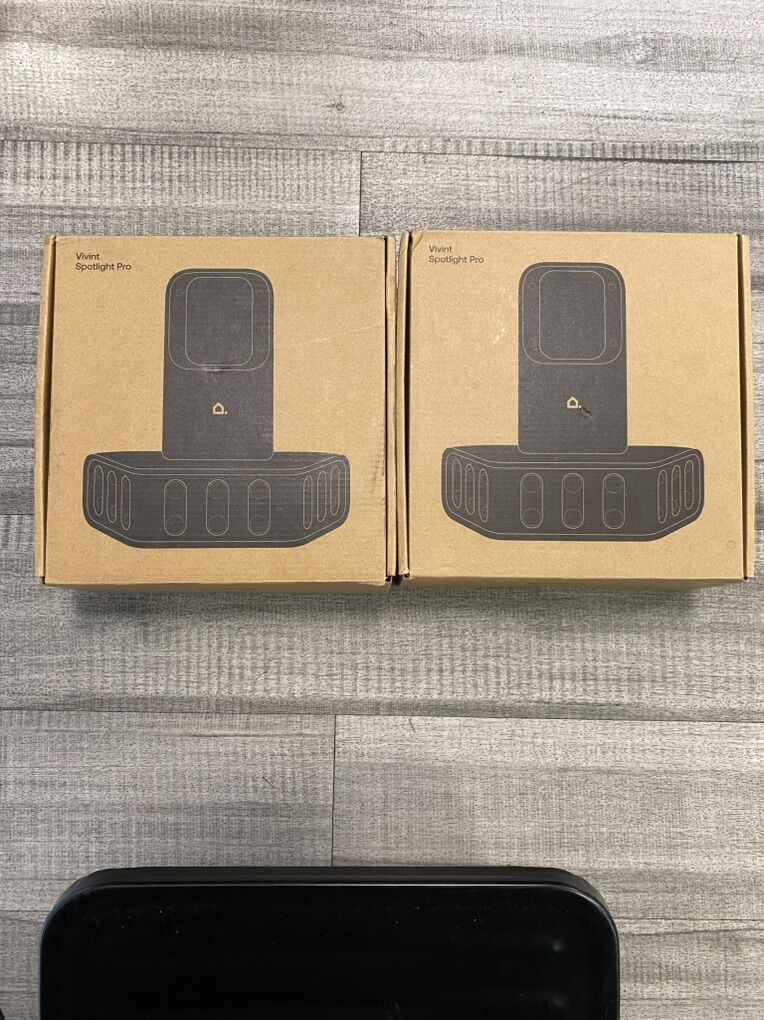 Vivint Spotlight Pro
