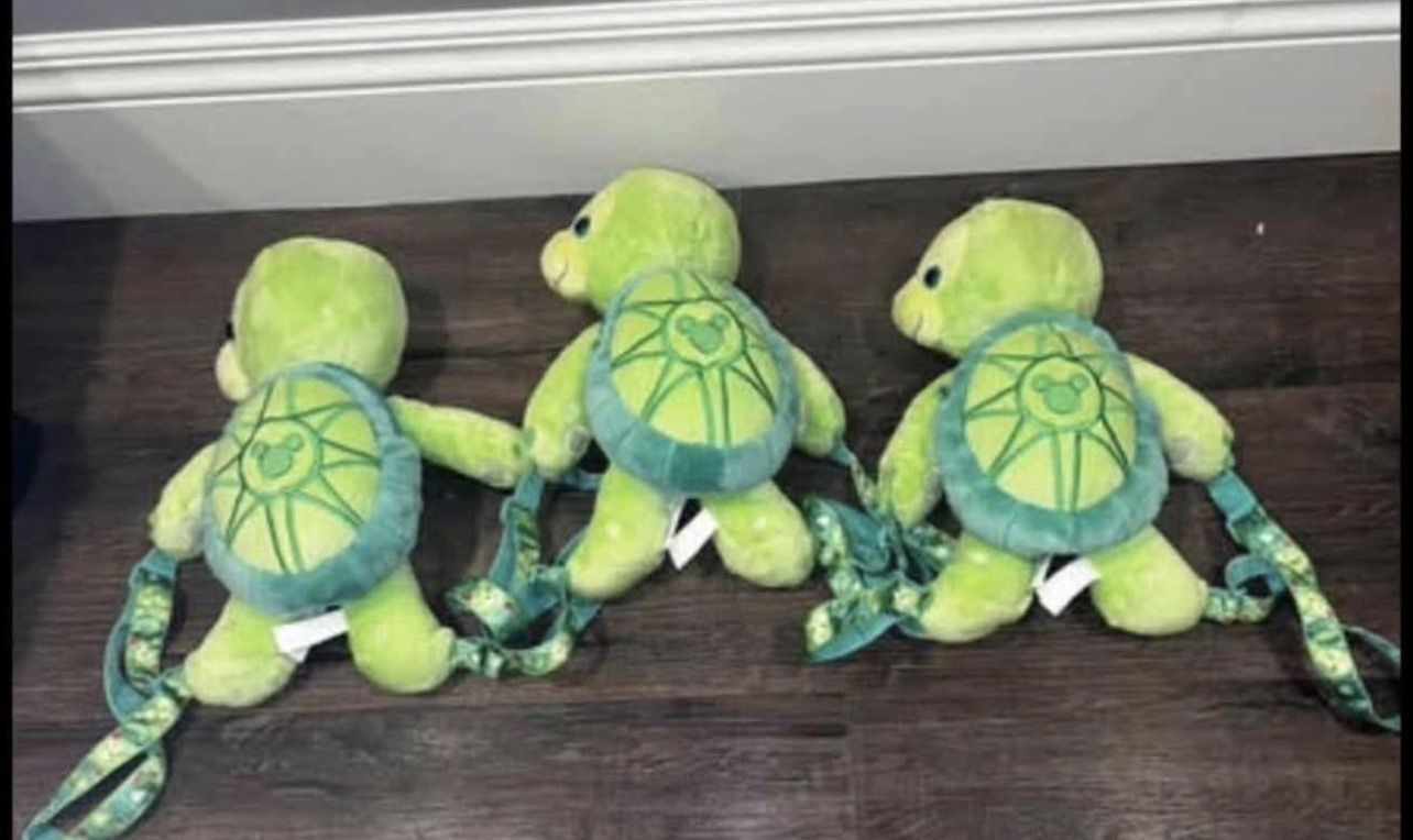 Rare Disney Aulani 'Olu Mel Turtle Plush Backpack (Duffy & Friends)