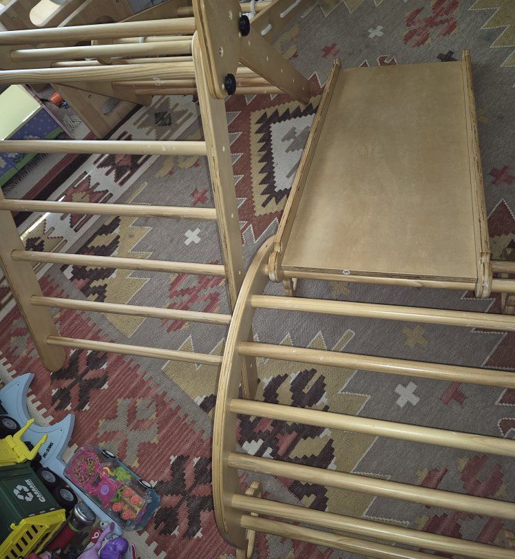 Main image 6