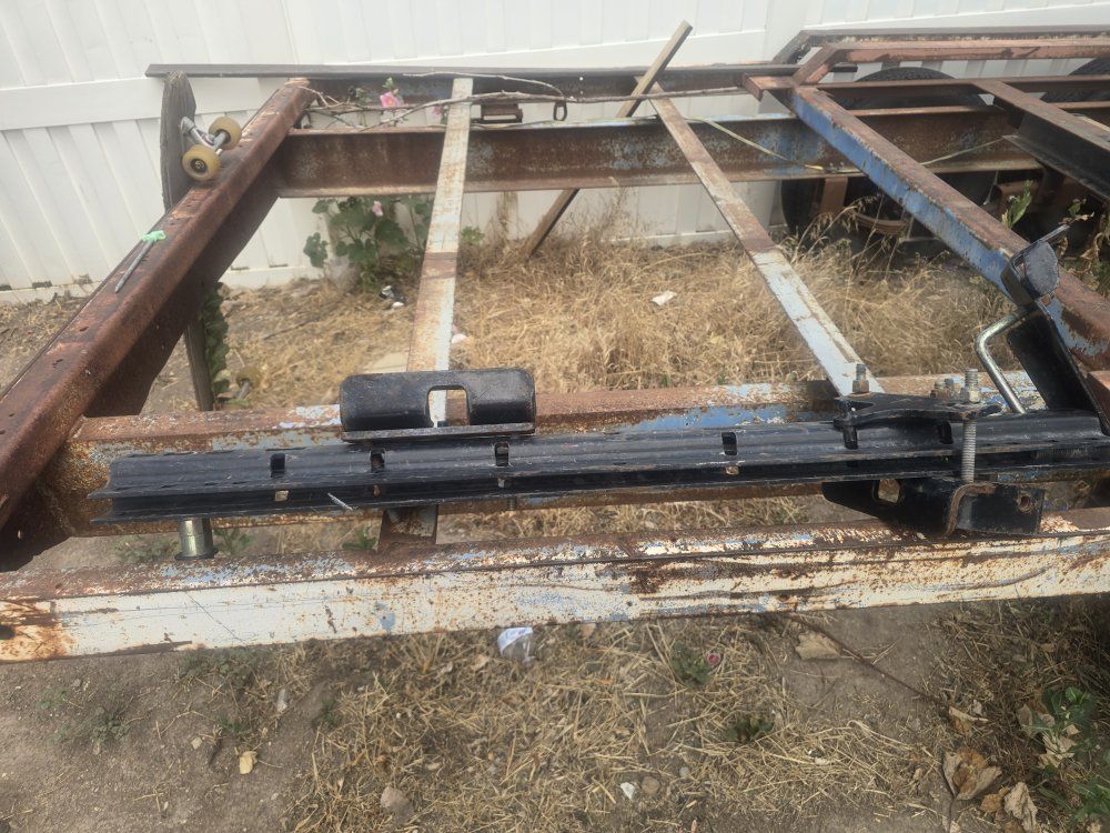Gooseneck Hitch Plate and Rails for Trailer Towing - Used Condition