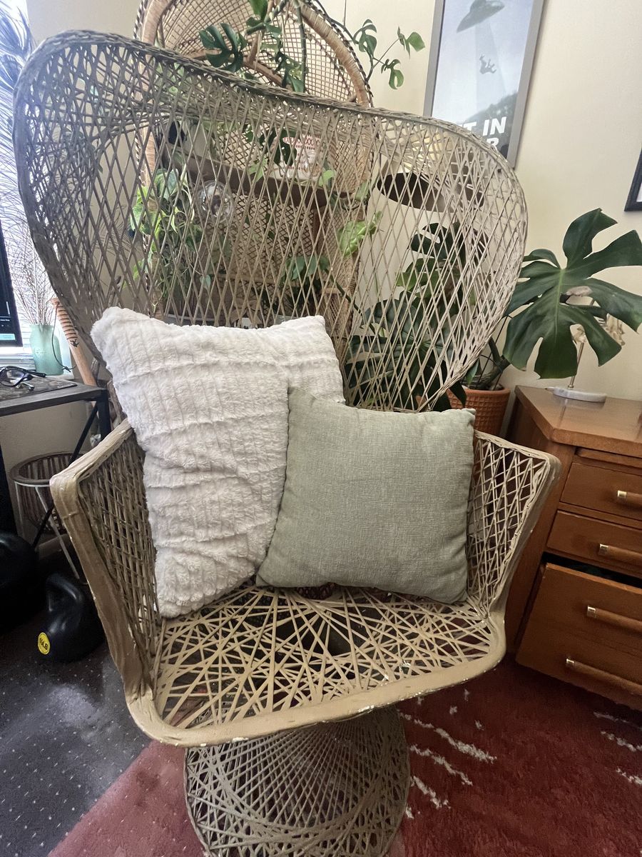 Vintage Wicker Peacock Chair (Morticia Style)
