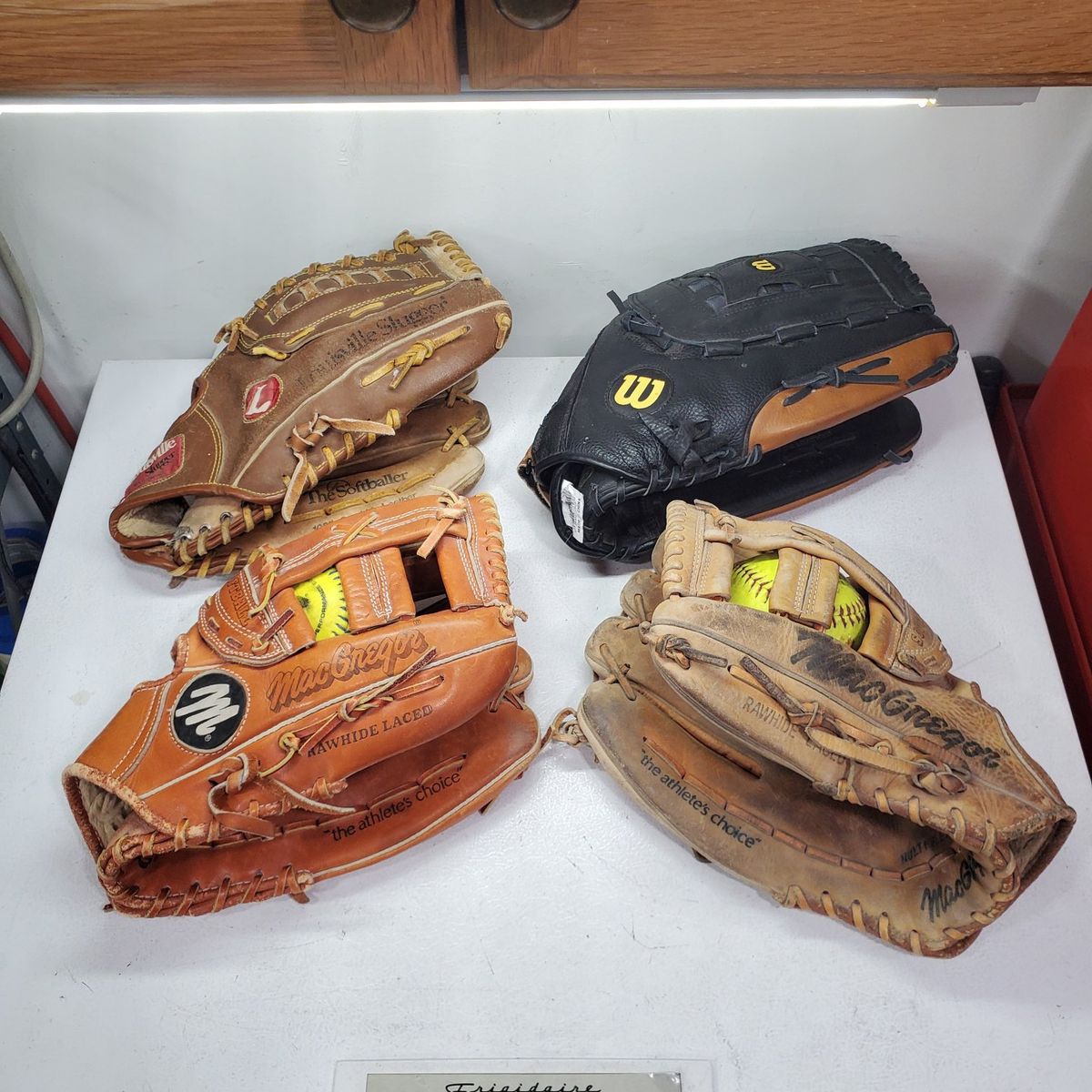 Slowpitch Softball Mitts Gloves