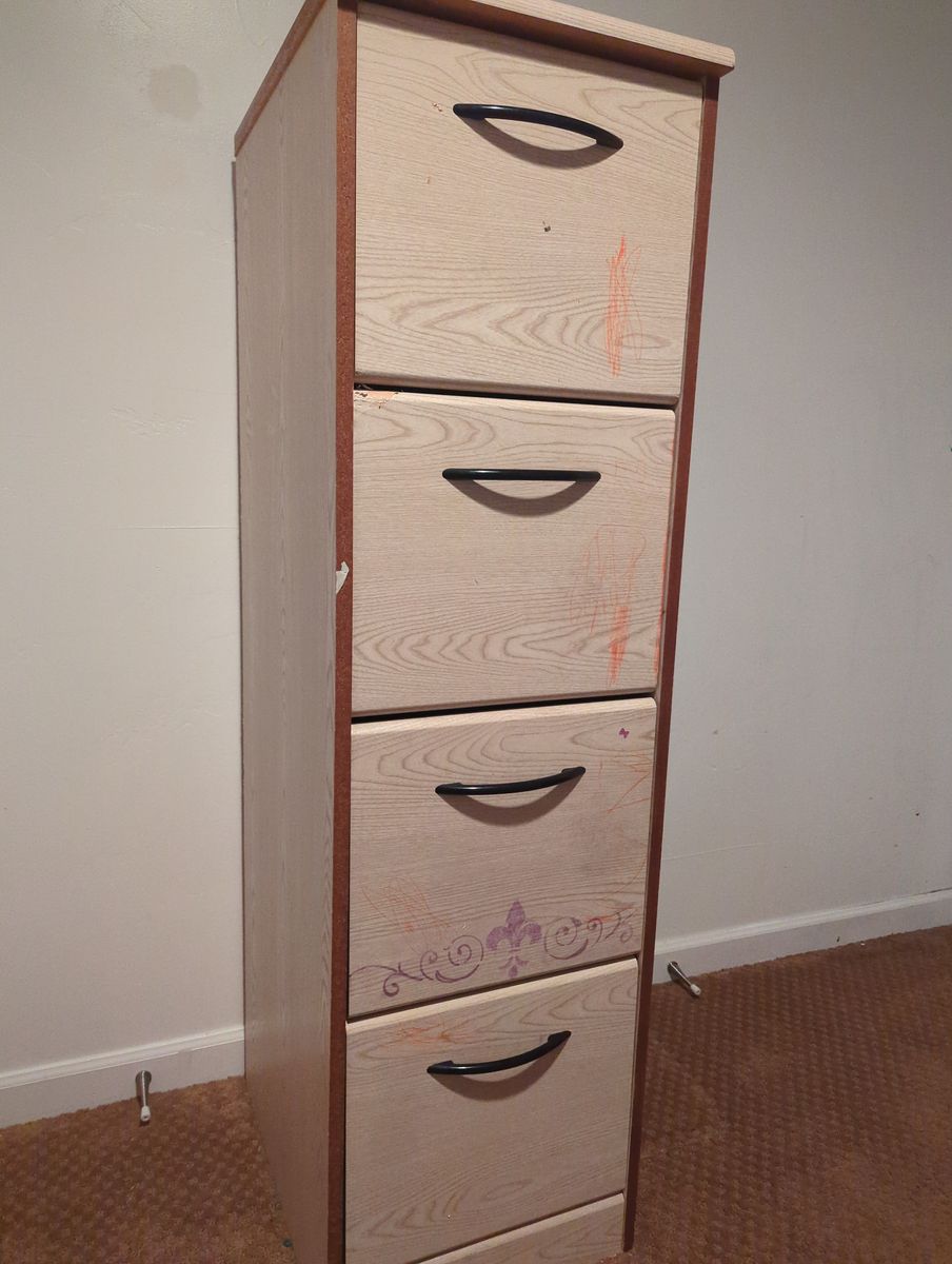 **Free** 4 Drawers wooden  1'7.5" X 1'3.5" X 4'6"