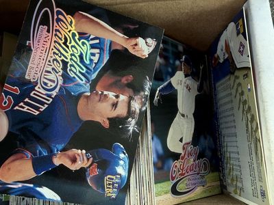 Baseball cards lots