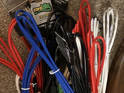 New Cordzilla & Celltronix 8ft/12ft USB-C & Lightning Cables - Mixed Colors (Lot of 16)