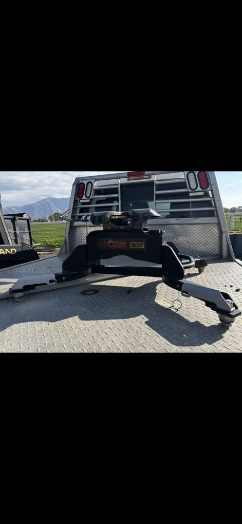 Curt 5th Wheel Puck System Hitch For Dodge