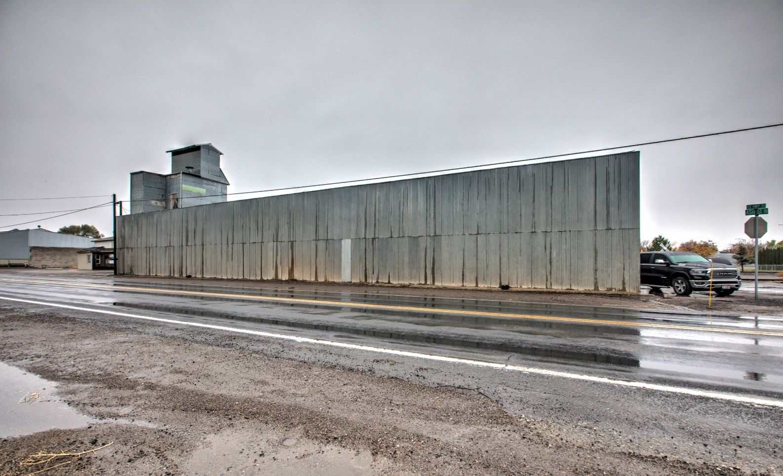 Main image 12
