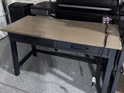 Like New Desk & BooskshElves Set